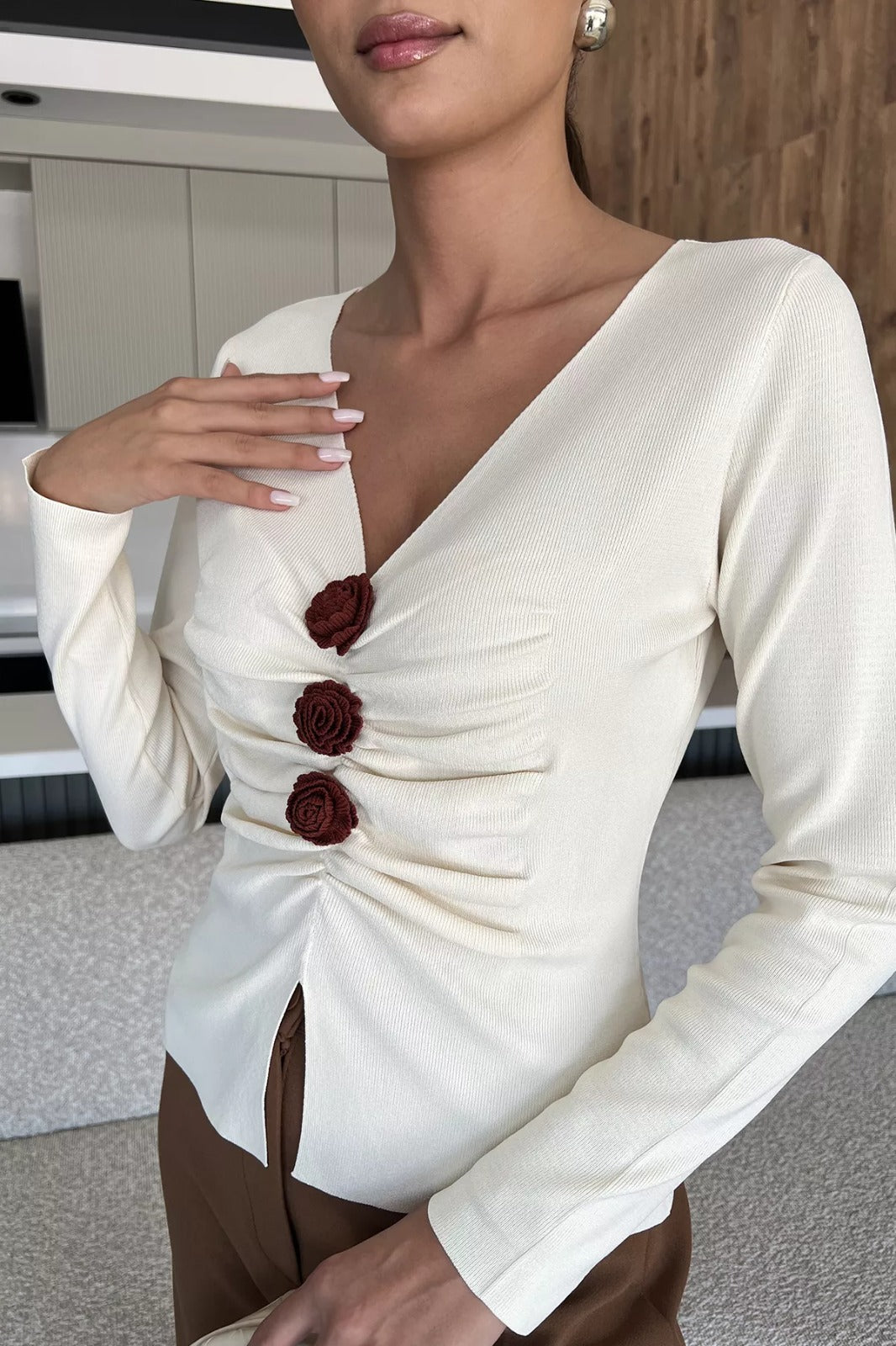 Ön Gül Detaylı Triko Bluz