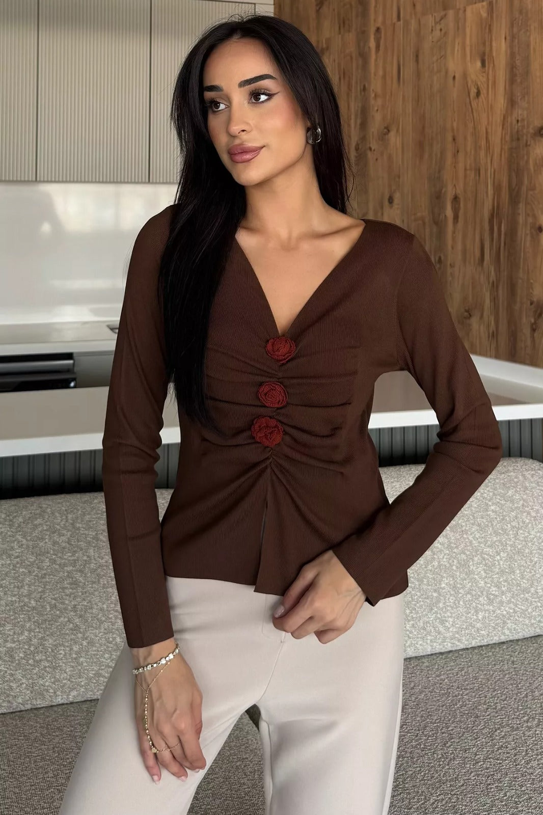 Ön Gül Detaylı Triko Bluz