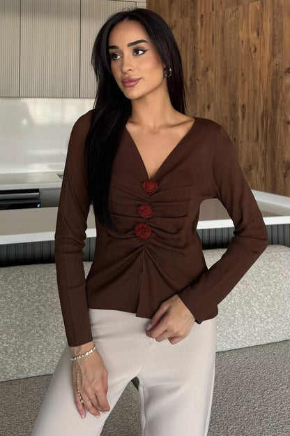 Ön Gül Detaylı Triko Bluz