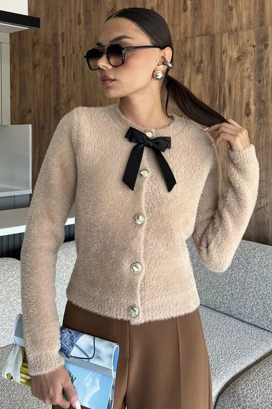 Ön Fiyonklu Sakallı Triko Ceket