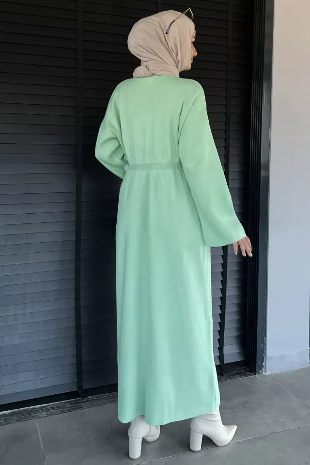 Bisiklet Yaka Çiçek Figürlü Tesettür Triko Elbise