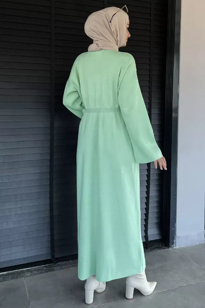 Bisiklet Yaka Çiçek Figürlü Tesettür Triko Elbise