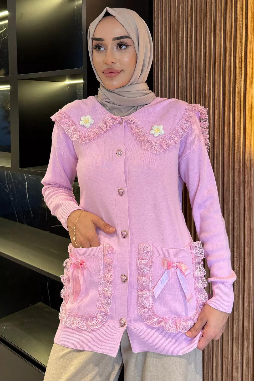 Papatya Figürlü Fistolu Tesettür Triko Hırka