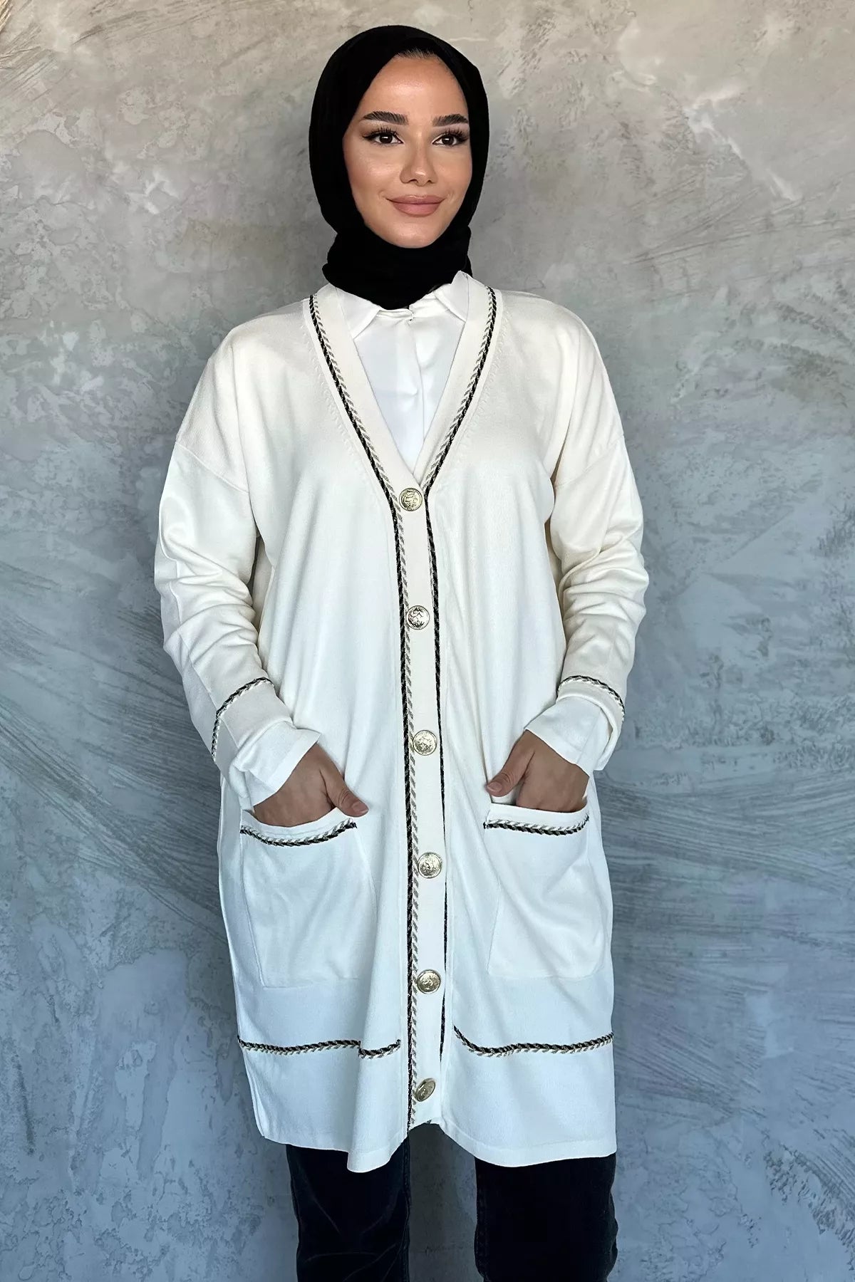 Cepli Düğme Detaylı Tesettür Triko Hırka