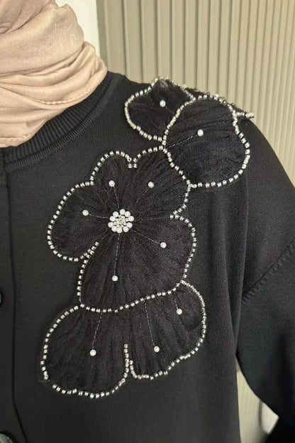 Çiçek Figürlü Ön Düğmeli Tesettür Triko Hırka