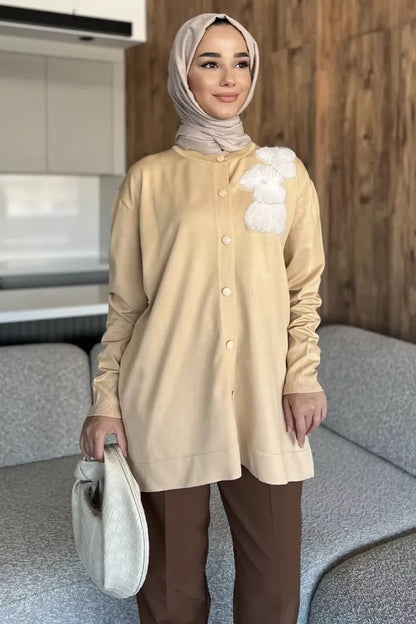 Çiçek Figürlü Ön Düğmeli Tesettür Triko Hırka