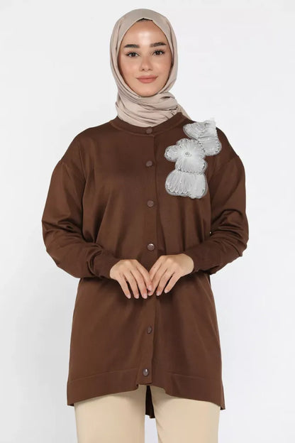 Çiçek Figürlü Ön Düğmeli Tesettür Triko Hırka