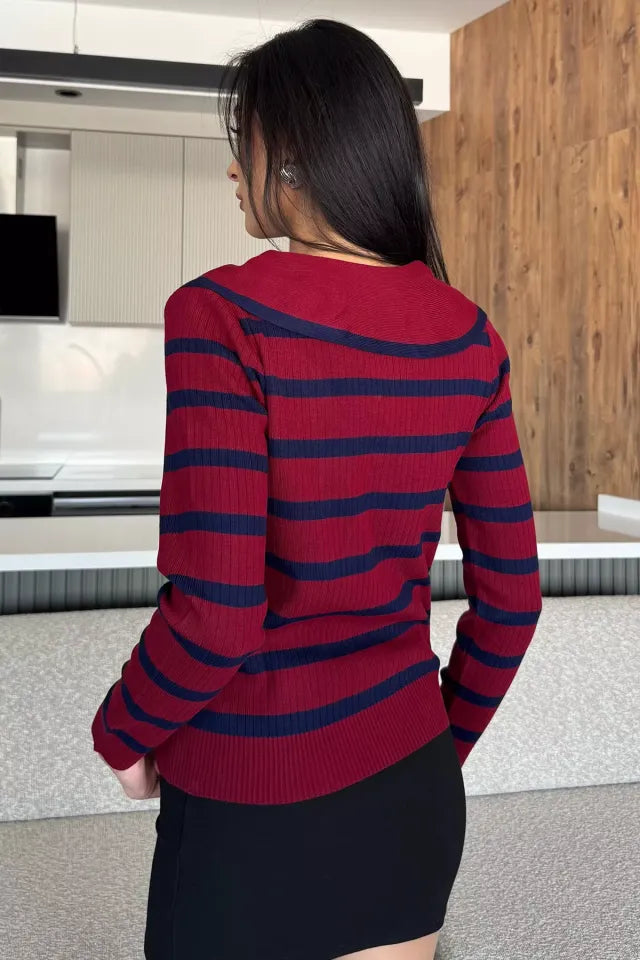 Fiyonklu Sahte Düğmeli Triko Bluz