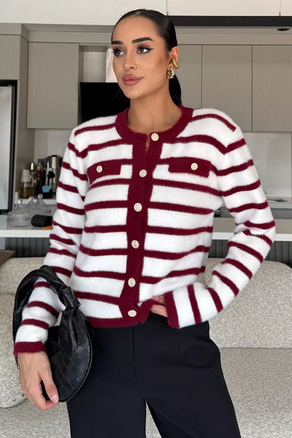 Kadın Çizgi Desenli Gold Düğmeli Yumoş Triko Ceket