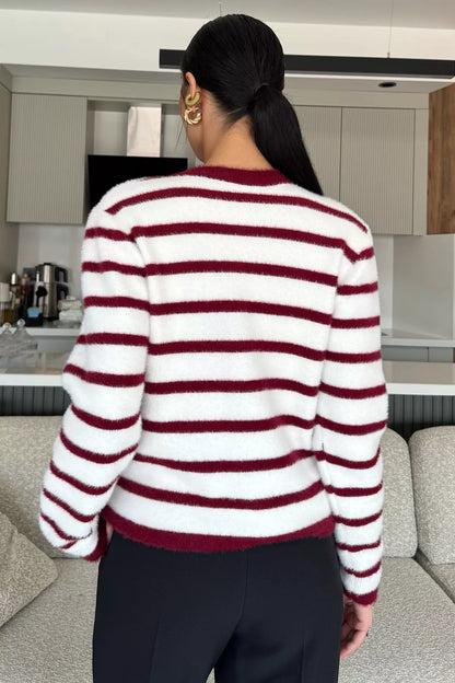 Kadın Çizgi Desenli Gold Düğmeli Yumoş Triko Ceket