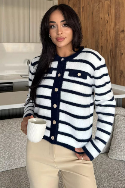 Kadın Çizgi Desenli Gold Düğmeli Yumoş Triko Ceket