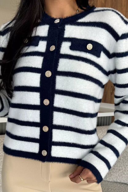 Kadın Çizgi Desenli Gold Düğmeli Yumoş Triko Ceket