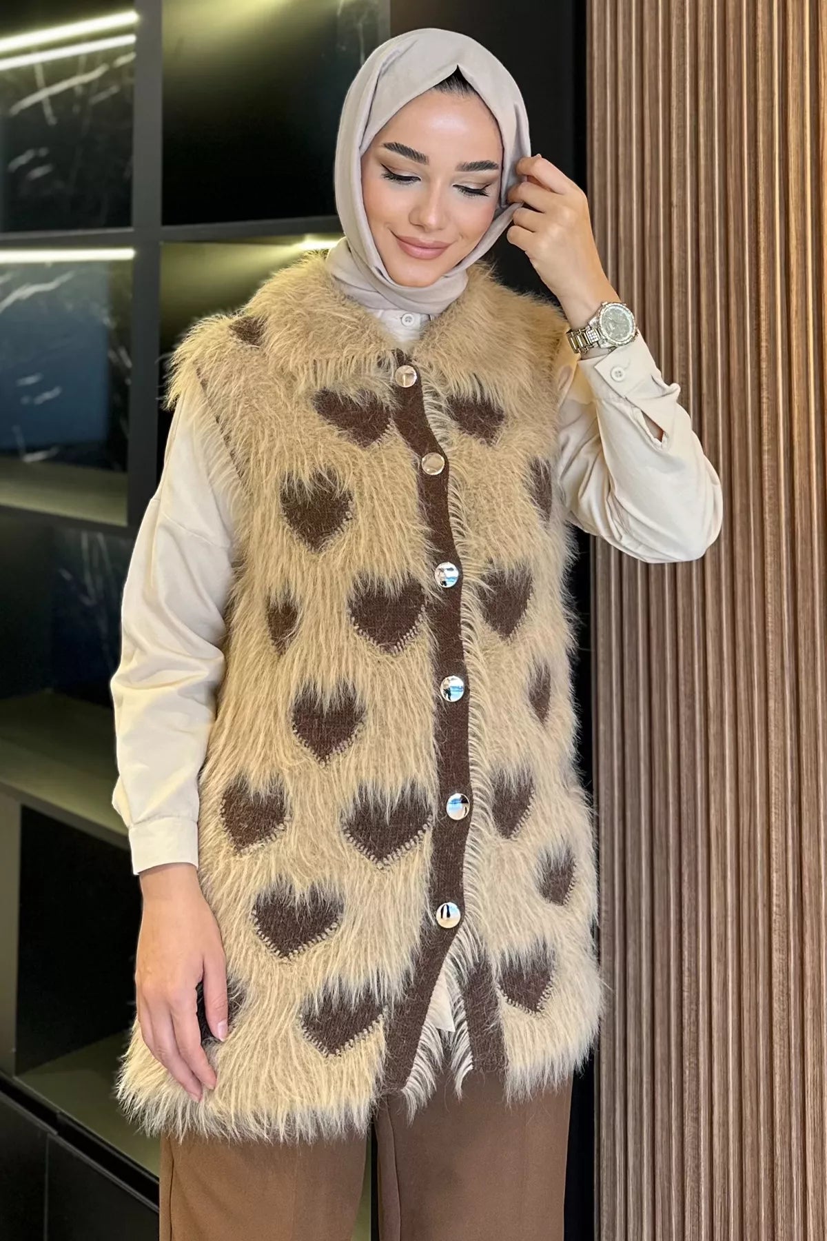 Kadın Kalpli Sakallı Triko Yelek