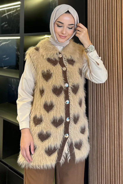 Kadın Kalpli Sakallı Triko Yelek