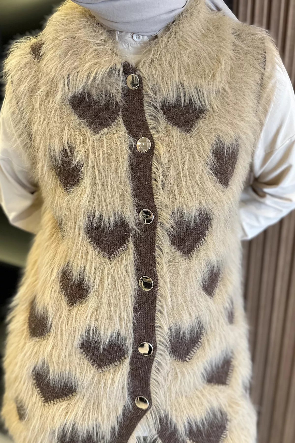 Kadın Kalpli Sakallı Triko Yelek