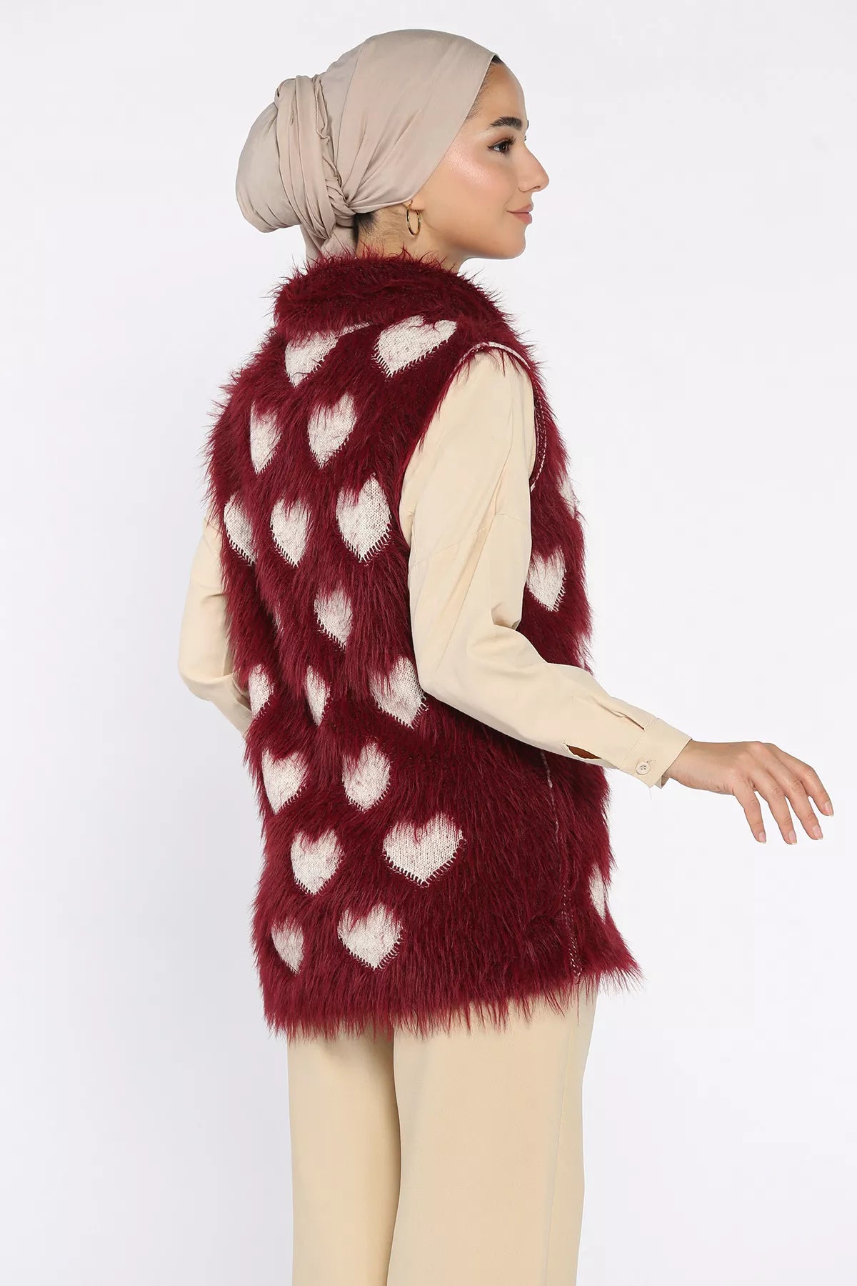 Kadın Kalpli Sakallı Triko Yelek