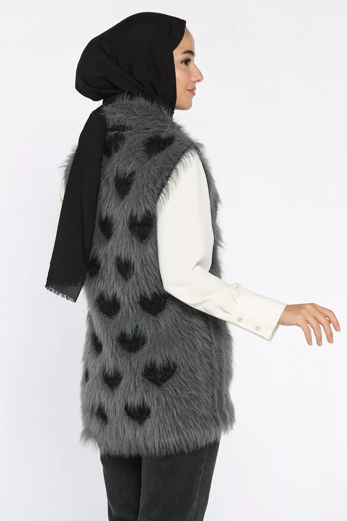 Kadın Kalpli Sakallı Triko Yelek