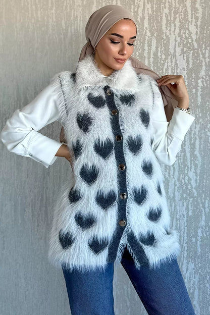 Kadın Kalpli Sakallı Triko Yelek