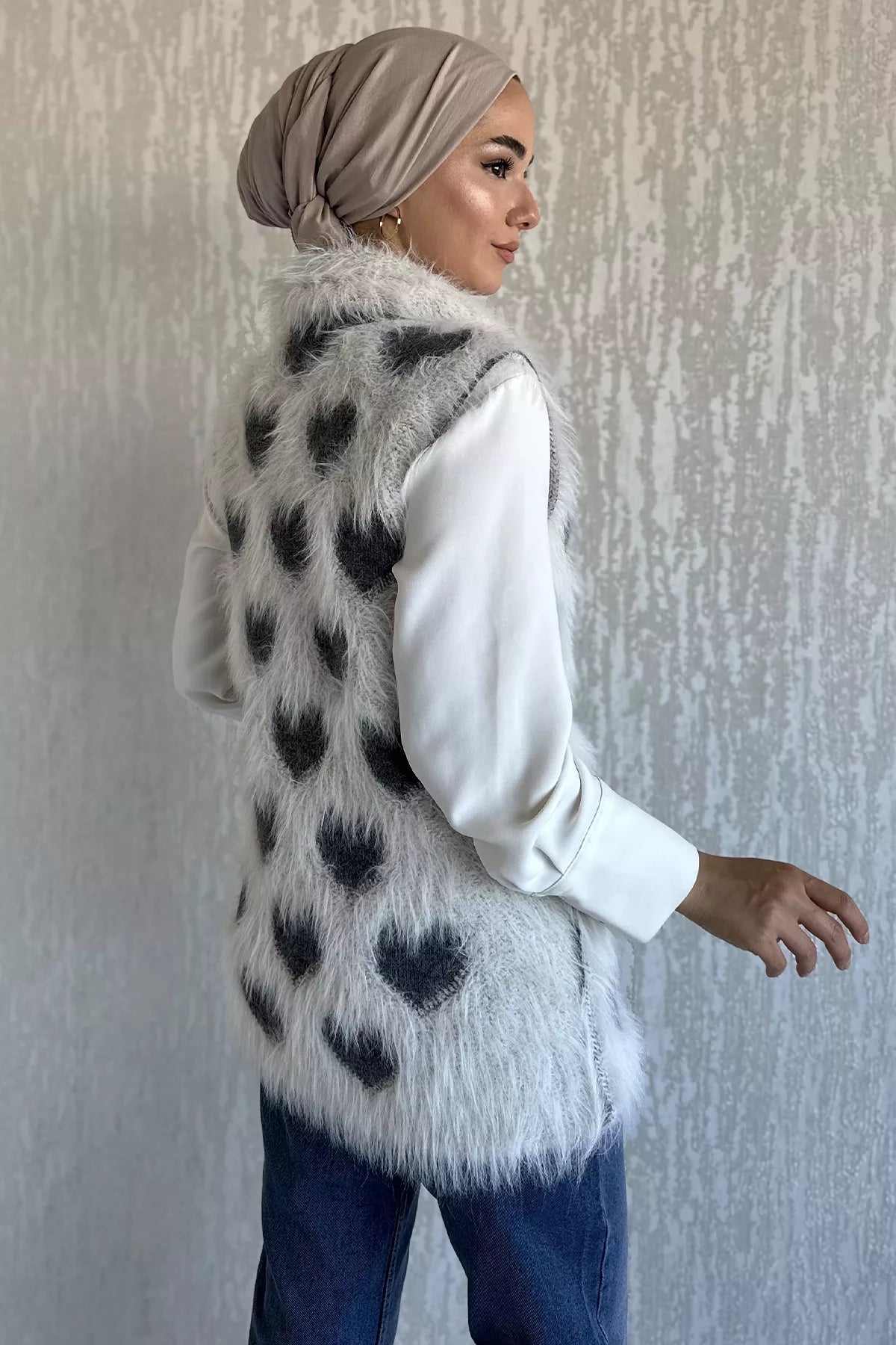 Kadın Kalpli Sakallı Triko Yelek