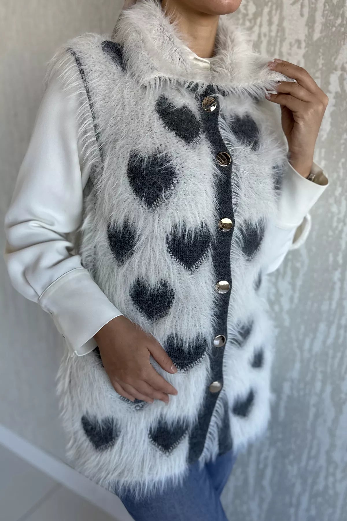 Kadın Kalpli Sakallı Triko Yelek