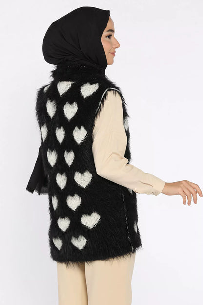 Kadın Kalpli Sakallı Triko Yelek