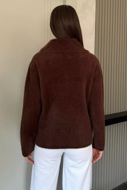 Kadın Peluş Yaka Çift Cepli Yumoş Triko Ceket