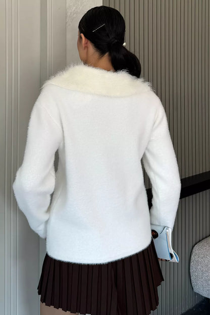 Kadın Peluş Yaka Çift Cepli Yumoş Triko Ceket