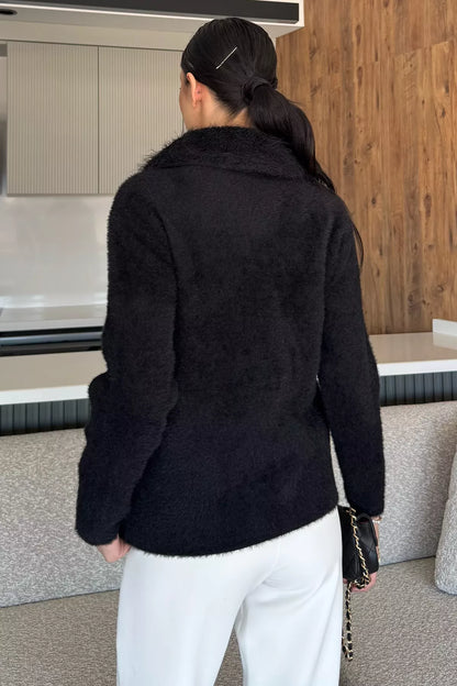Kadın Peluş Yaka Çift Cepli Yumoş Triko Ceket