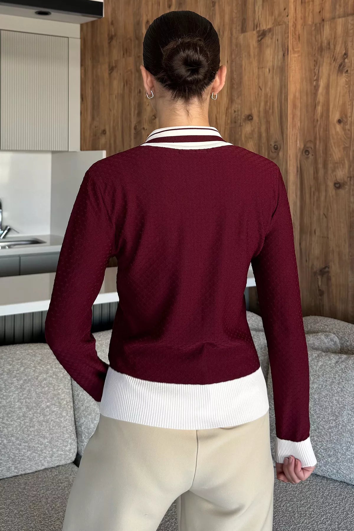 Kadın Polo Yaka İncili Düğme Detaylı Triko Hırka