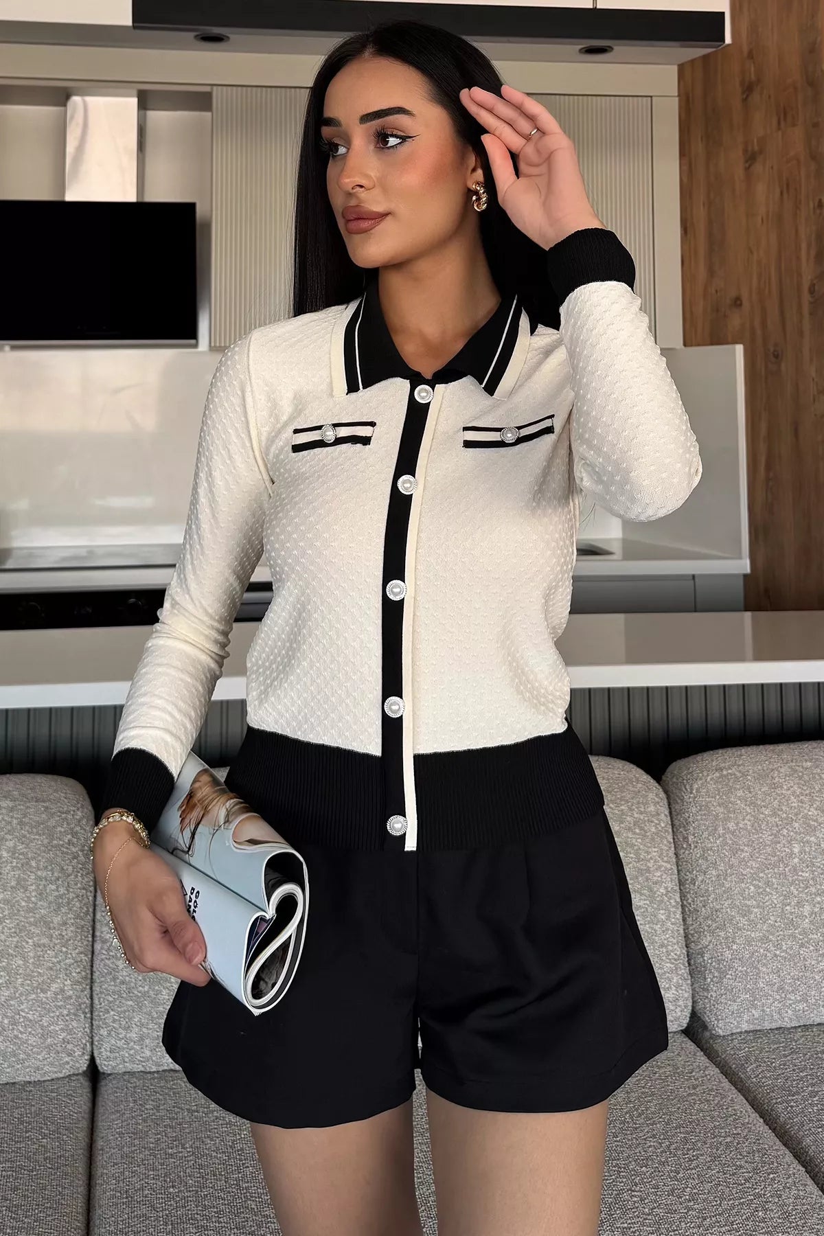 Kadın Polo Yaka İncili Düğme Detaylı Triko Hırka