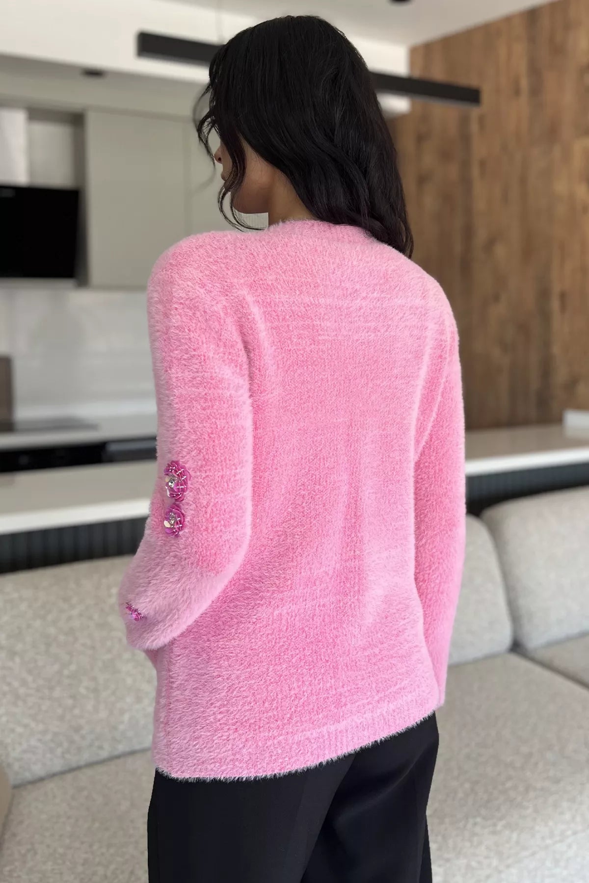 Kadın Pul İşlemeli Yumoş İplik Triko Ceket