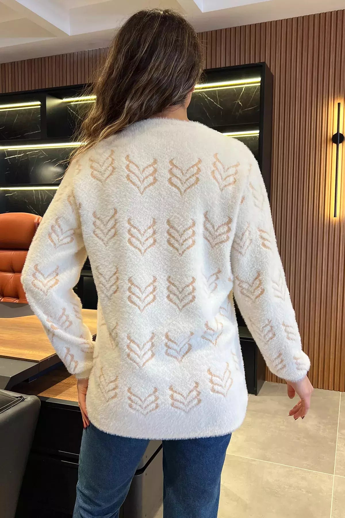 Kadın Yumoş İplik Sakallı Triko Ceket