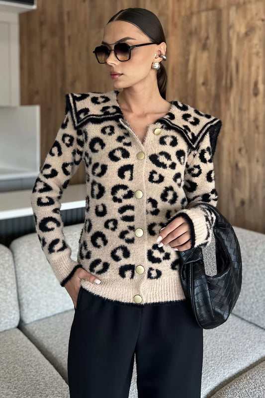 Leopar Desenli Şardonlu Triko Ceket
