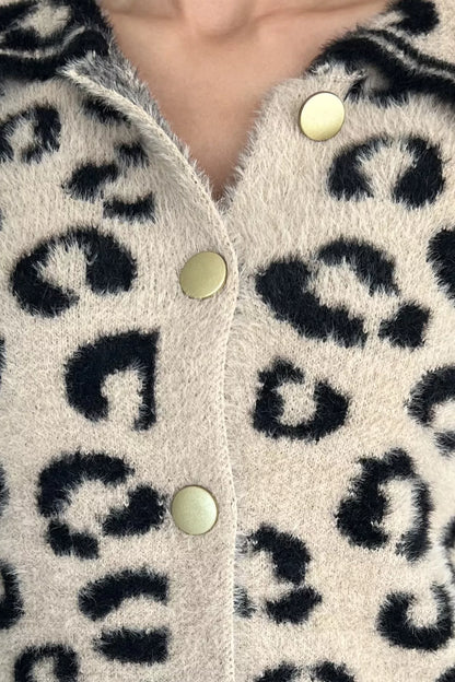 Leopar Desenli Şardonlu Triko Ceket