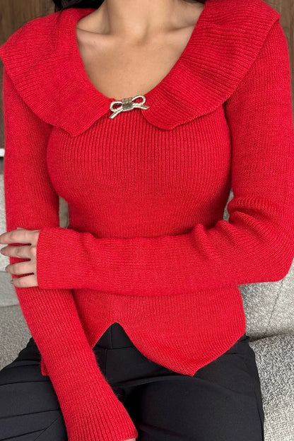 Ön Broşlu Bel Yırtmaçlı Triko Bluz