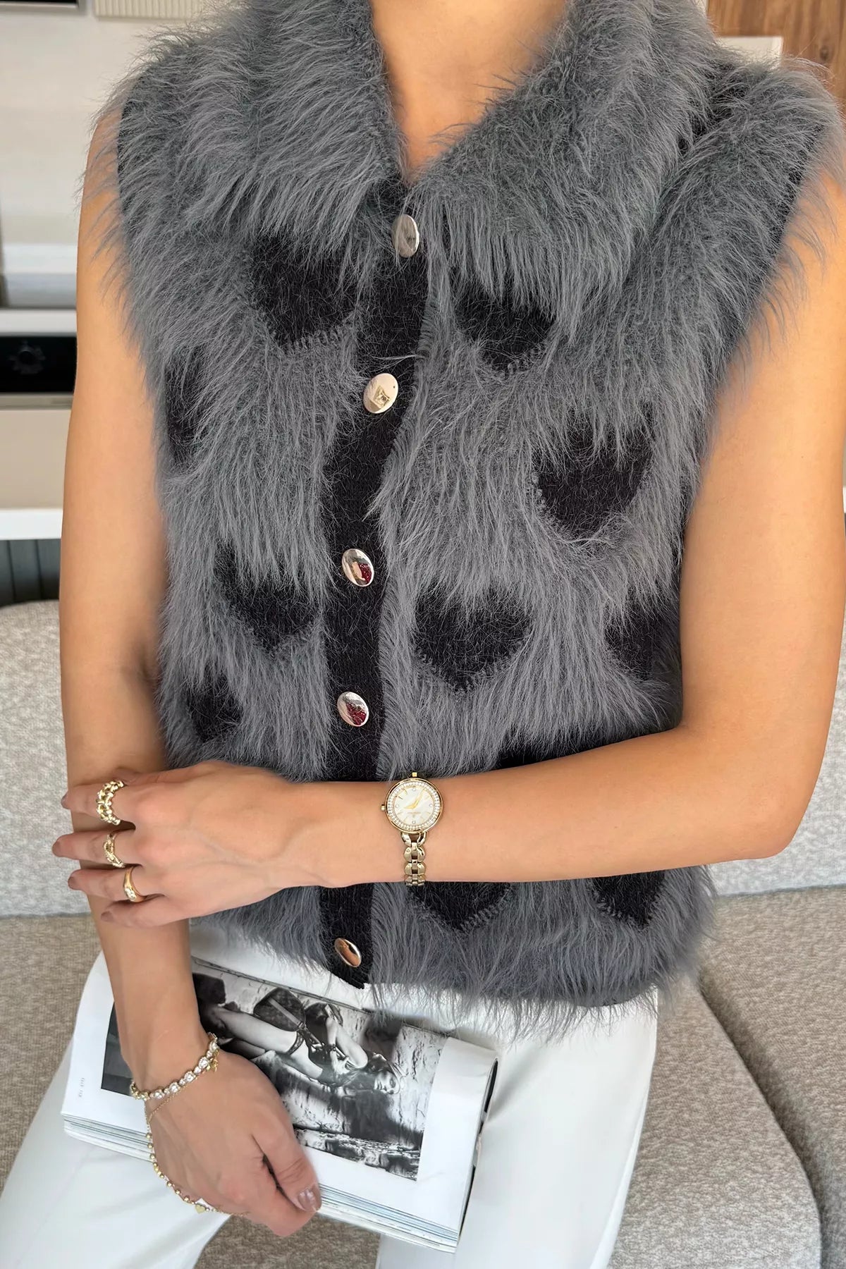 Sakallı Kalpli Kadın Triko Yelek