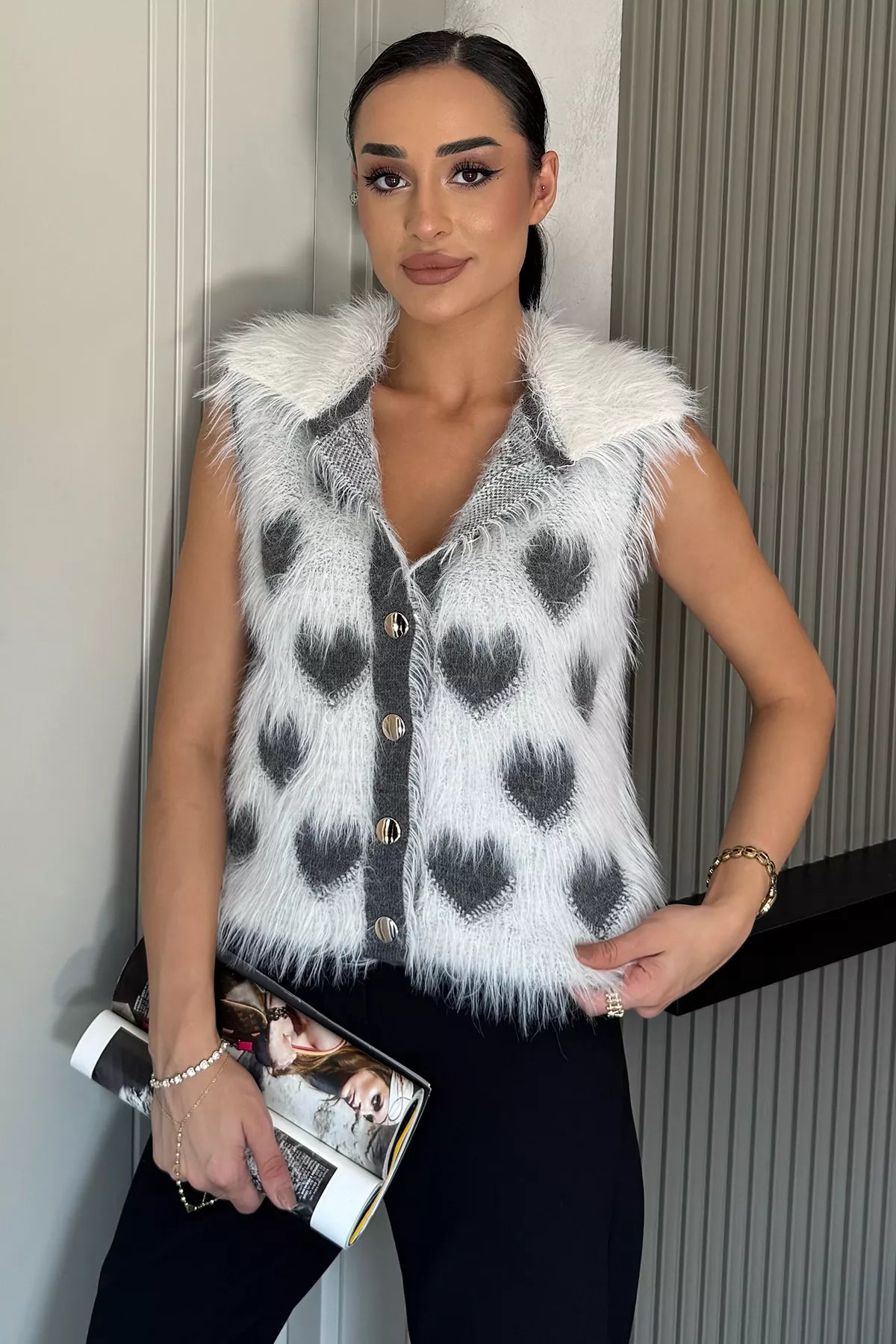 Sakallı Kalpli Kadın Triko Yelek