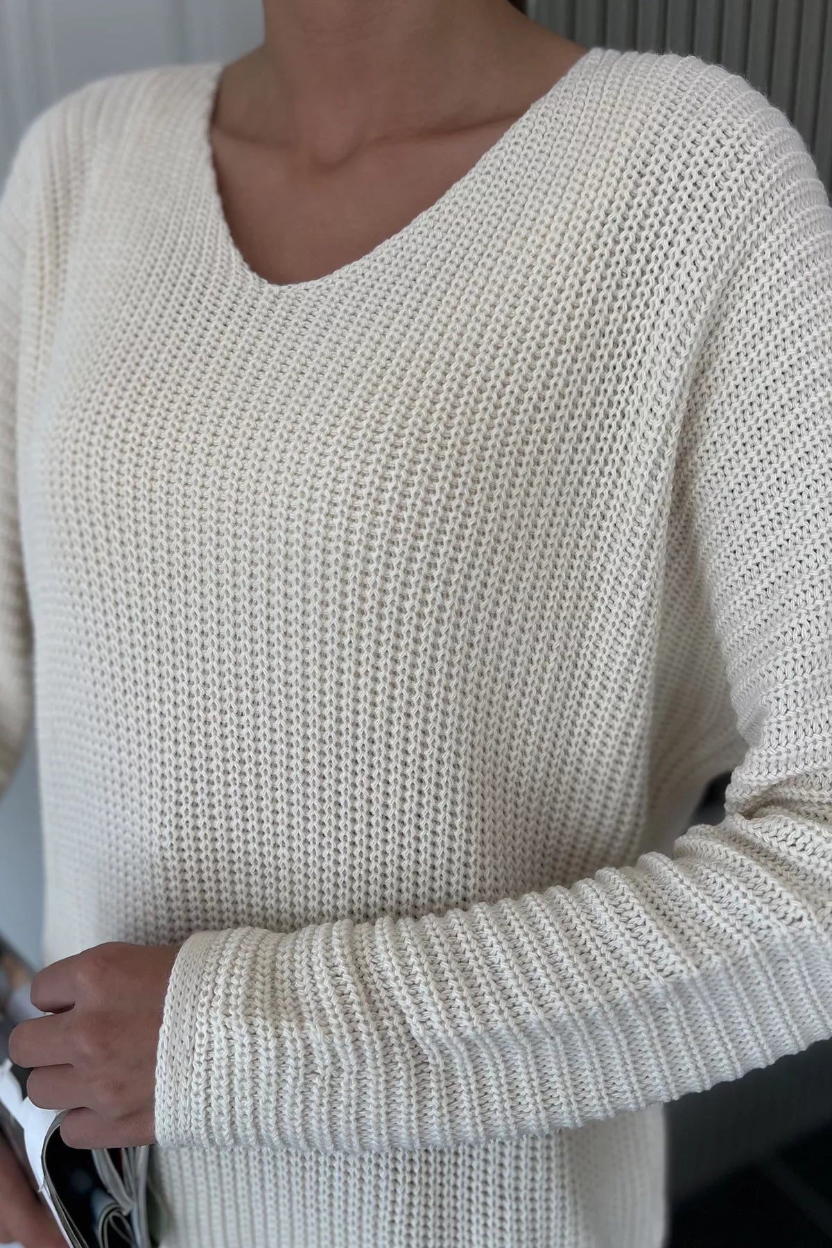 V Yaka Salaş Triko Bluz